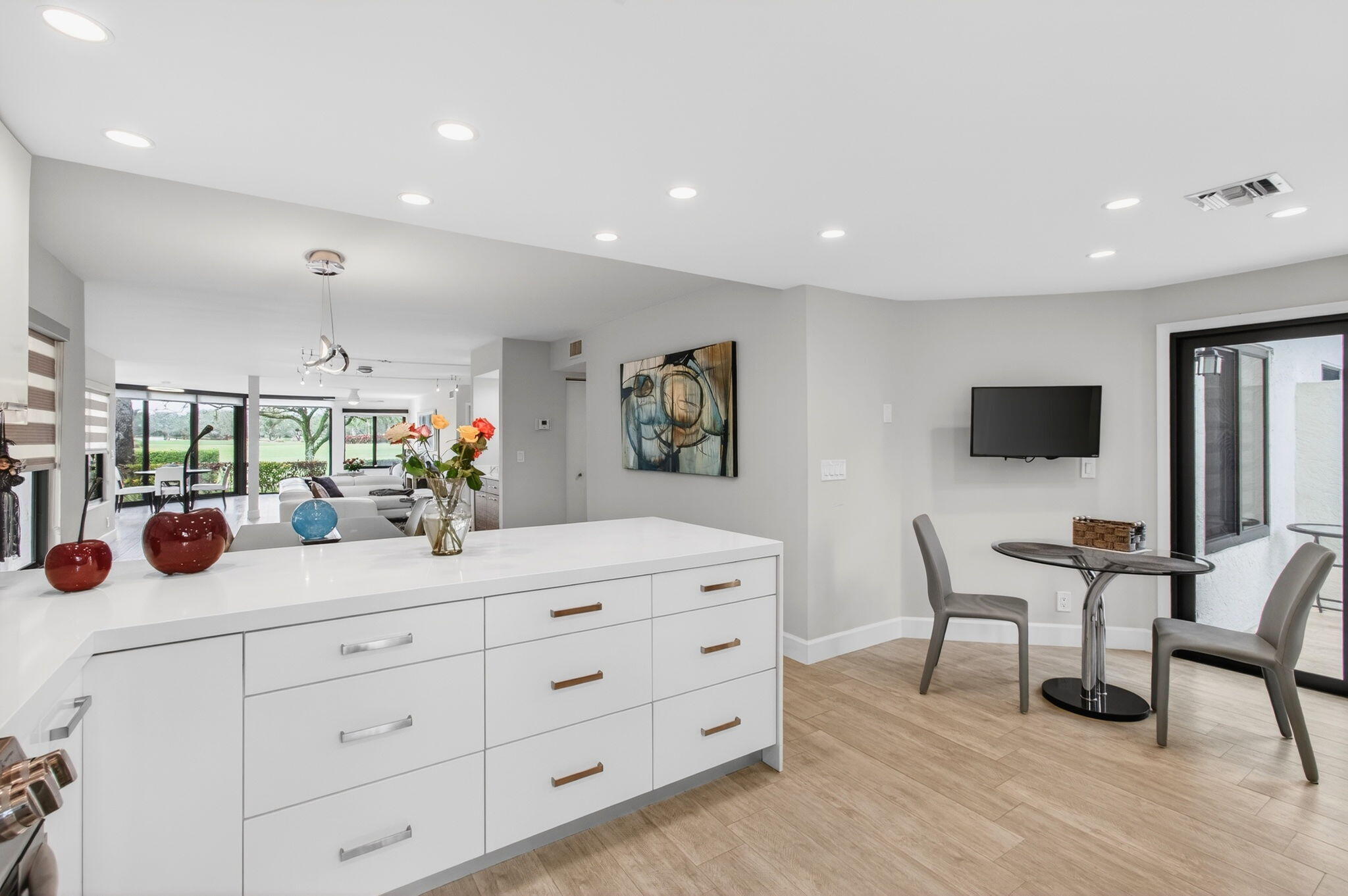 GLENEAGLES CONDO IV - Residential