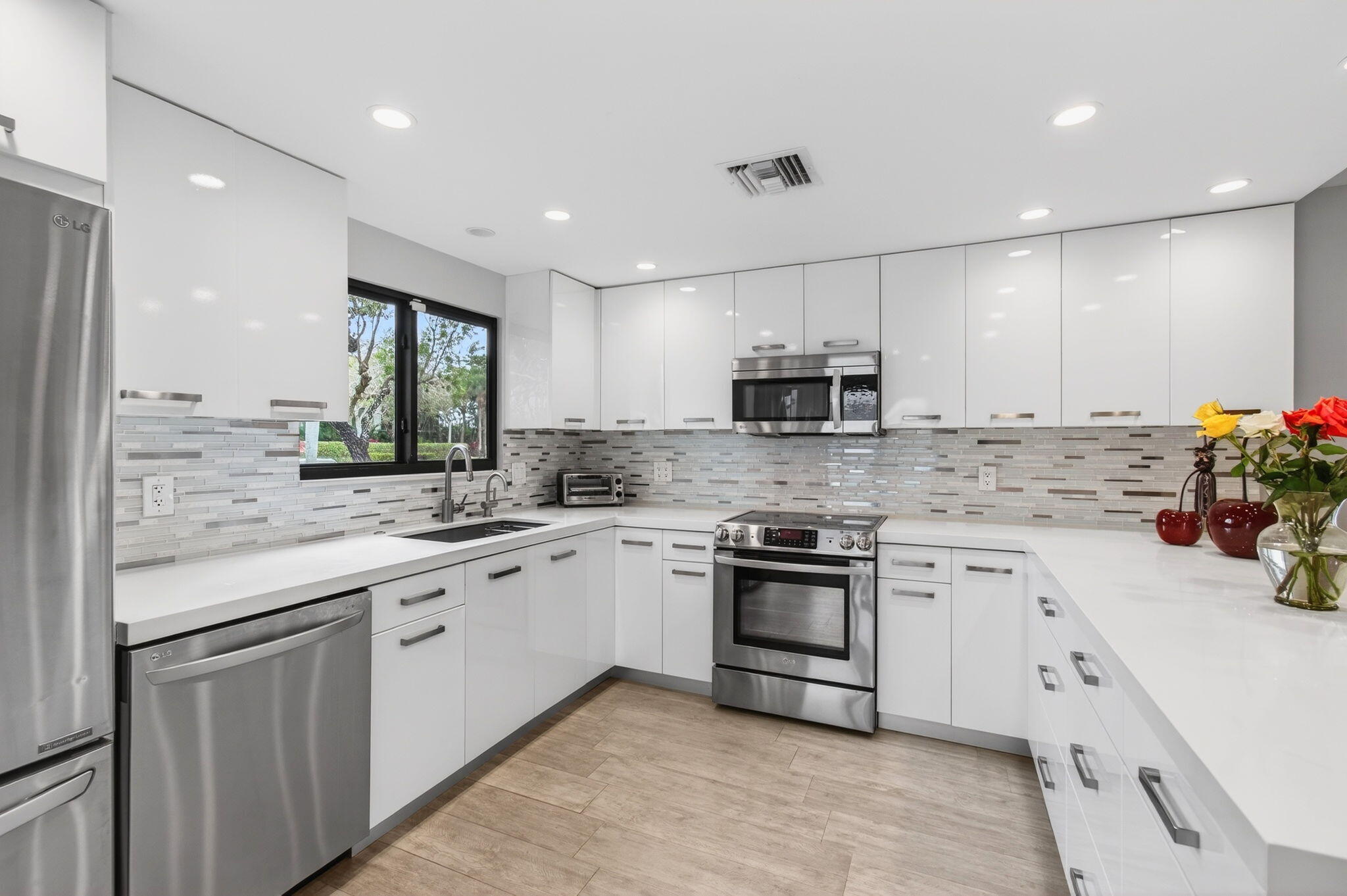 GLENEAGLES CONDO IV - Residential