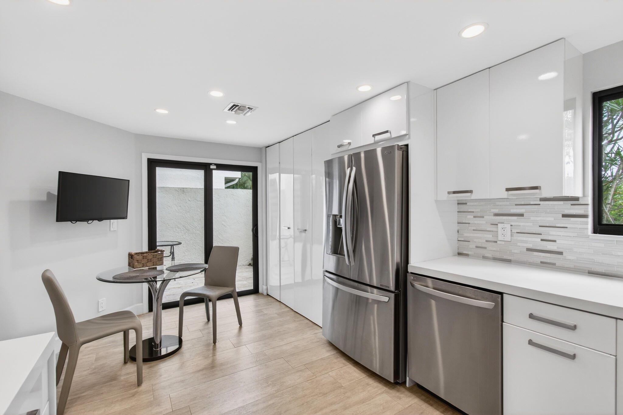 GLENEAGLES CONDO IV - Residential