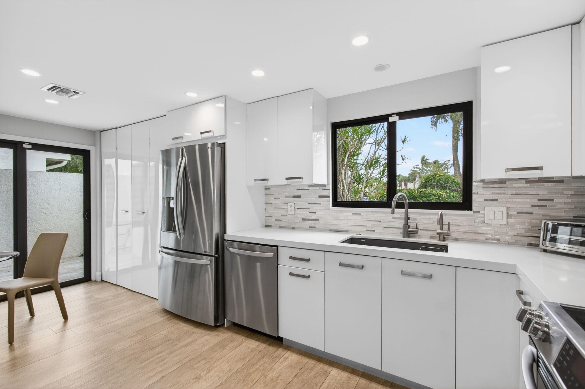 GLENEAGLES CONDO IV - Residential