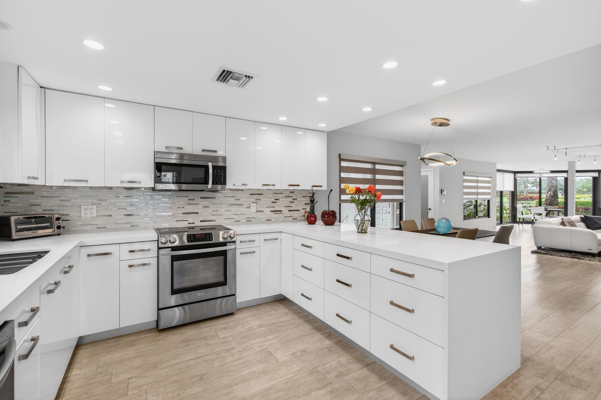 GLENEAGLES CONDO IV - Residential