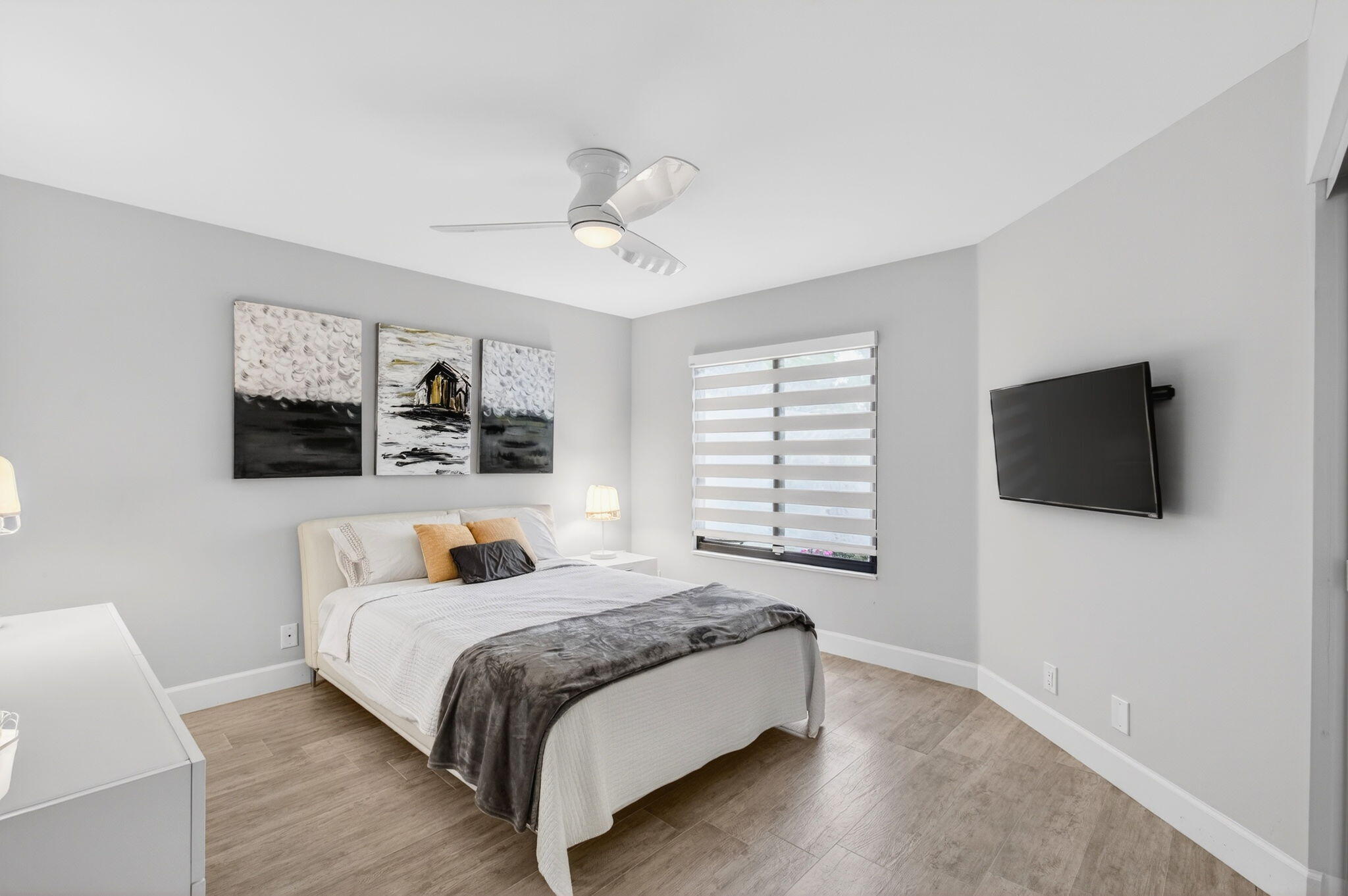 GLENEAGLES CONDO IV - Residential