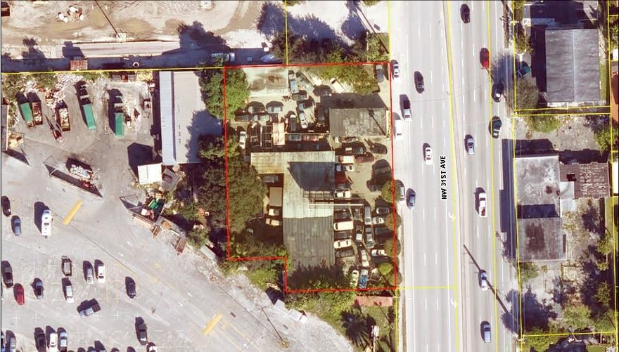 7381 sq feet of commercial space available for rent. Can lease the entire building or separate bays. Centrally located on busy intersection of Sunrise Blvd and 31st Ave in Lauderhill, close to Swap Shop.