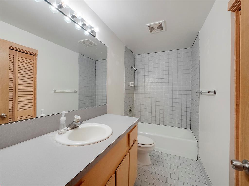 S/D OF 12-45-42, SE 1/4 IN - Residential