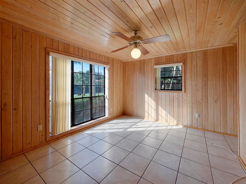 S/D OF 12-45-42, SE 1/4 IN - Residential