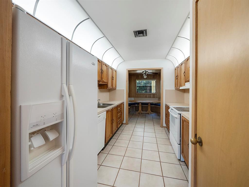 S/D OF 12-45-42, SE 1/4 IN - Residential