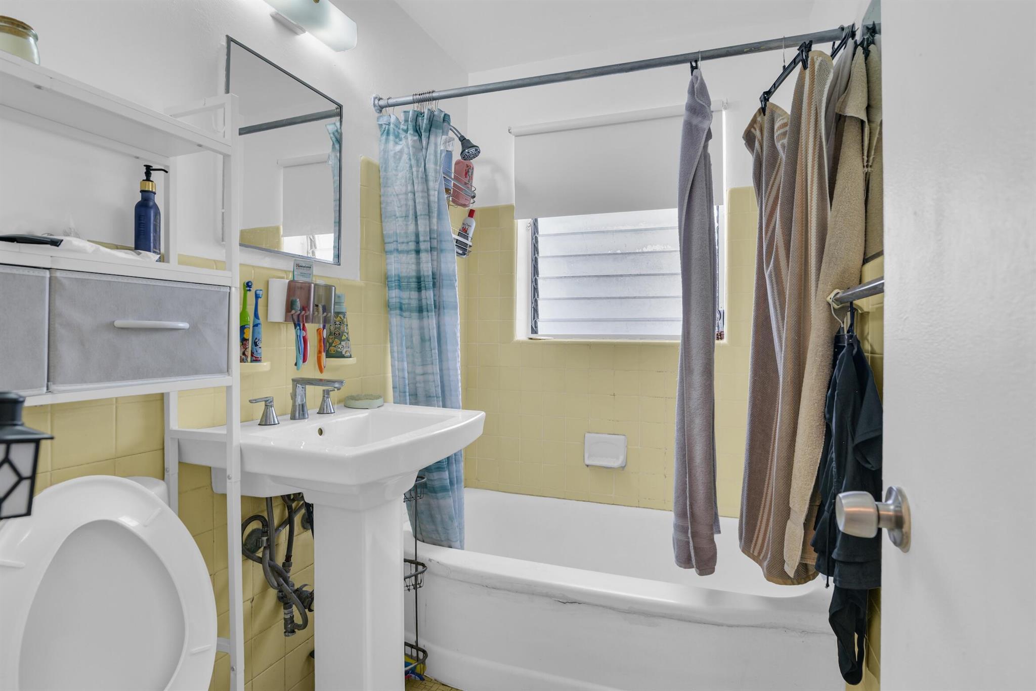 BEACH BAY SUB - Residential Income