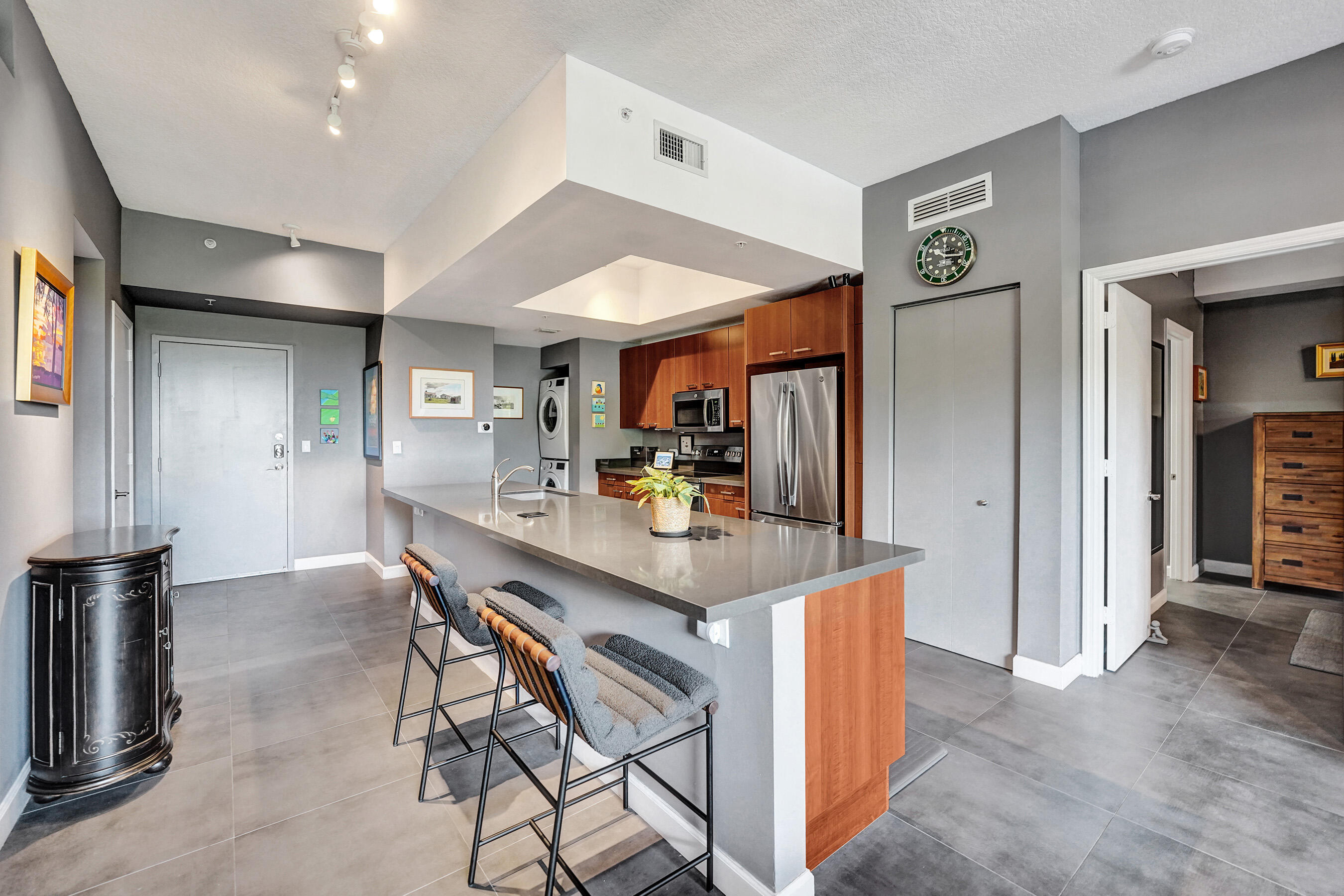 ISLAND CITY LOFTS CONDO - Residential