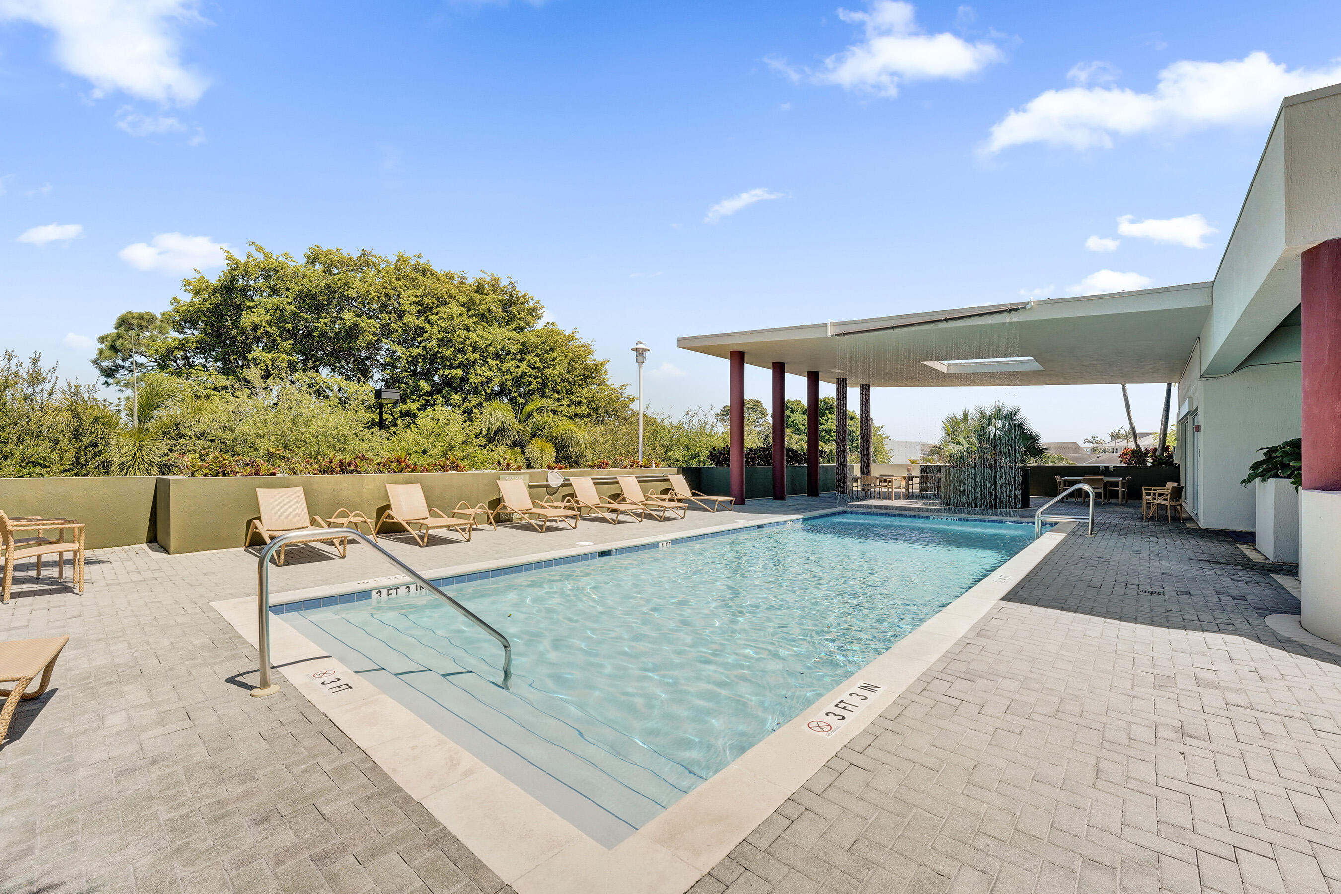 ISLAND CITY LOFTS CONDO - Residential