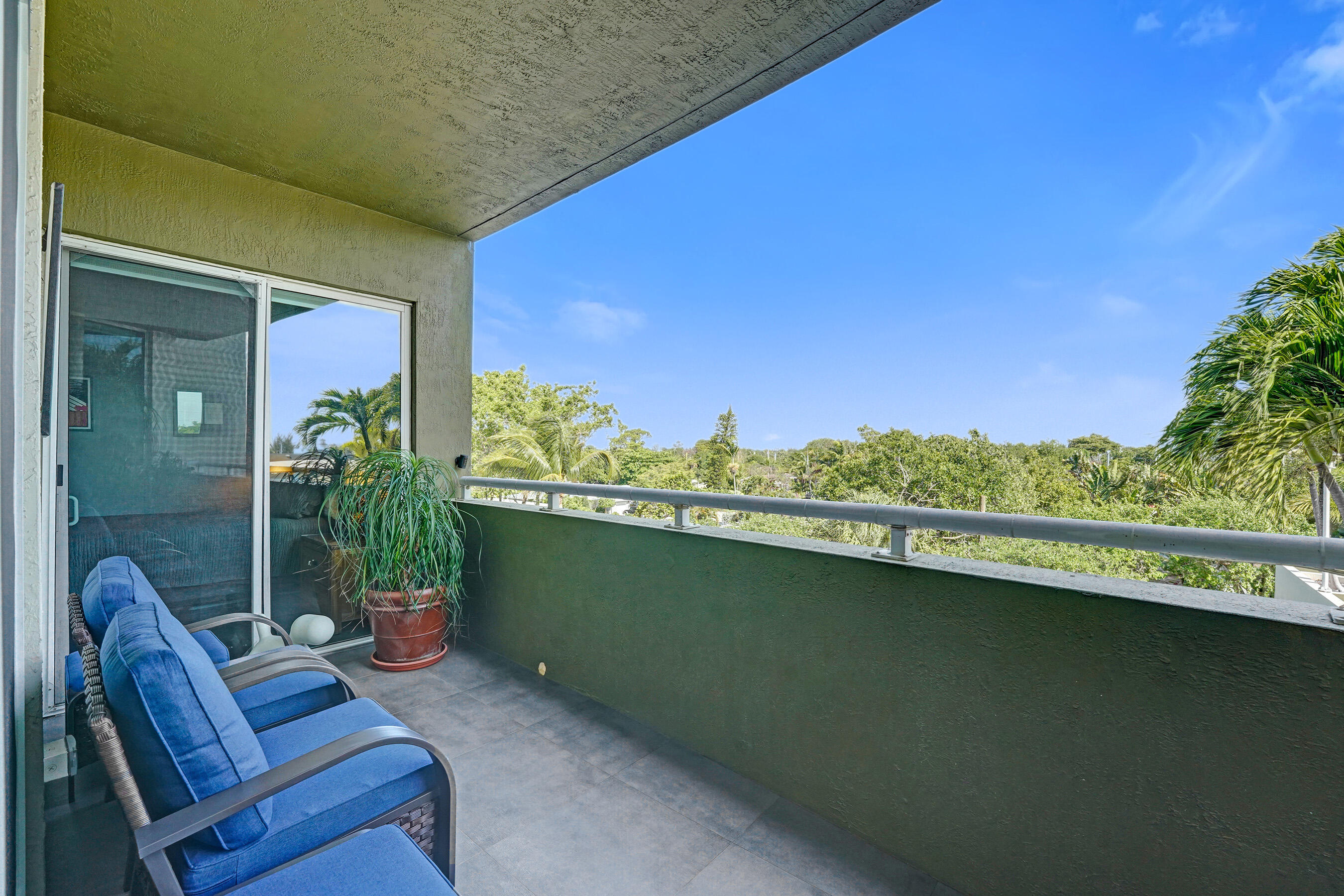 ISLAND CITY LOFTS CONDO - Residential