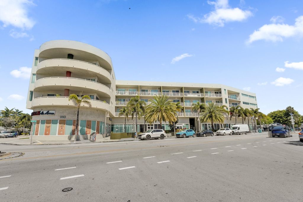 Photo of 2301 Wilton Drive #R309, Wilton Manors, FL 33305 (MLS # B26006268)