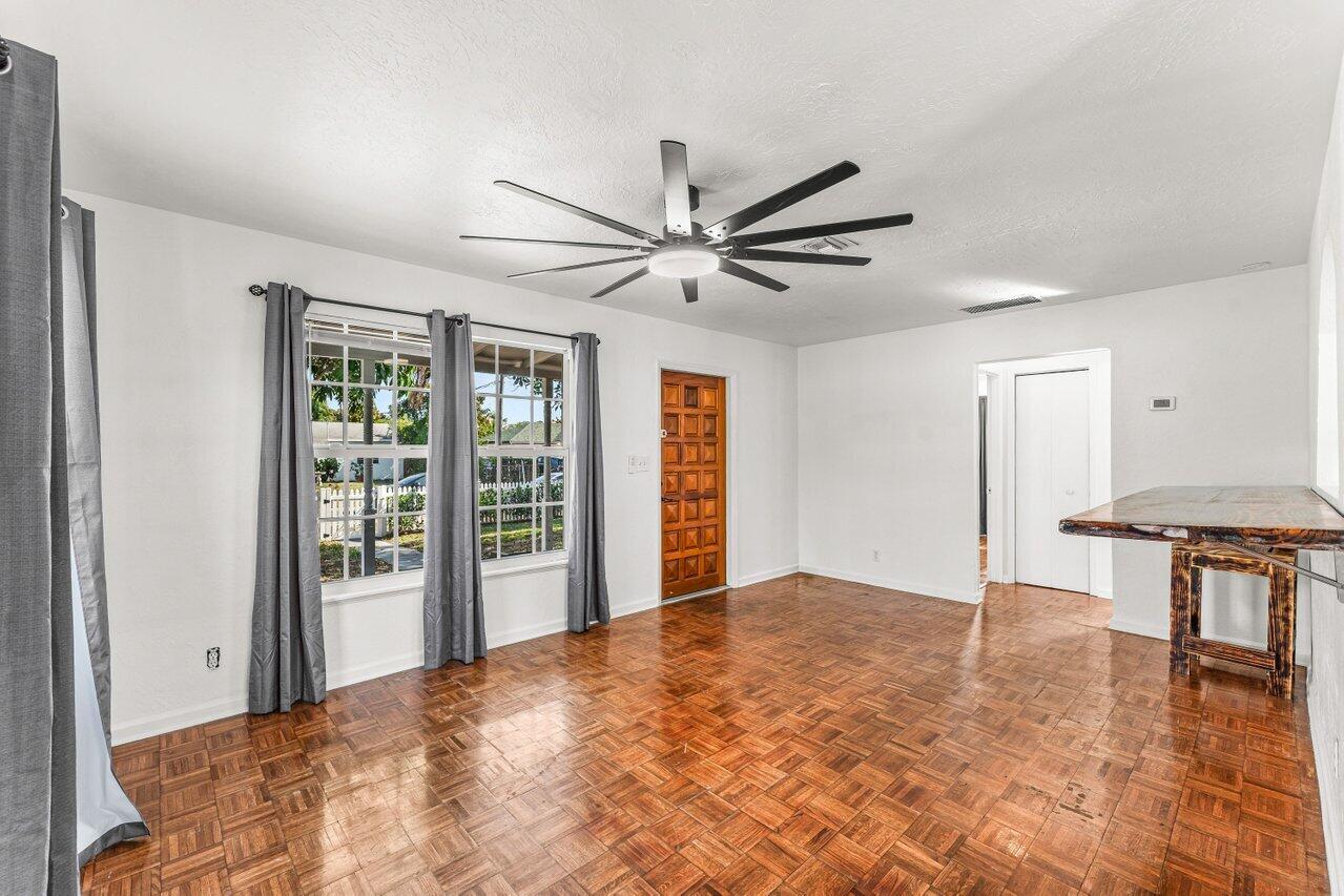 HILLSIDE PARK - Residential