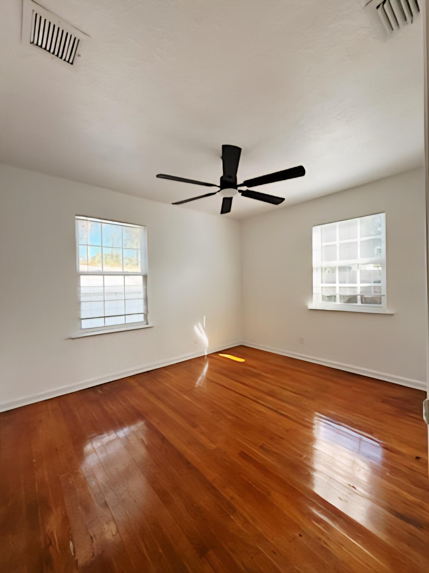 HILLSIDE PARK - Residential