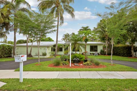 Photo of 109 NE 17th Street, Delray Beach, FL 33444 (MLS # B26040446)