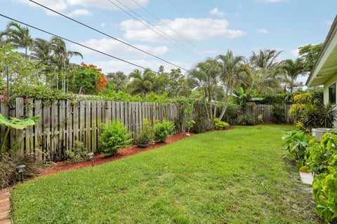 Tiny photo for 109 NE 17th Street, Delray Beach, FL 33444 (MLS # B26040446)