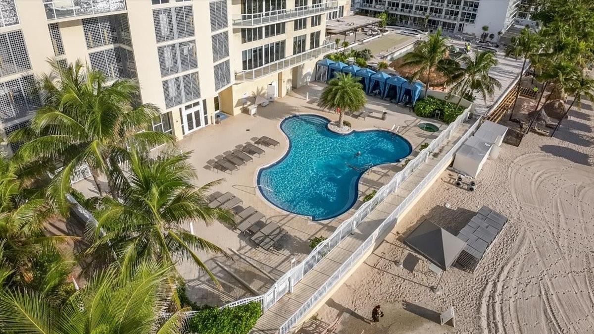 16699 Collins Ave 4109