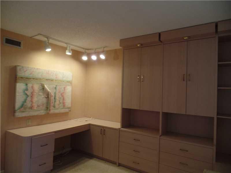 Colony Point - Residential