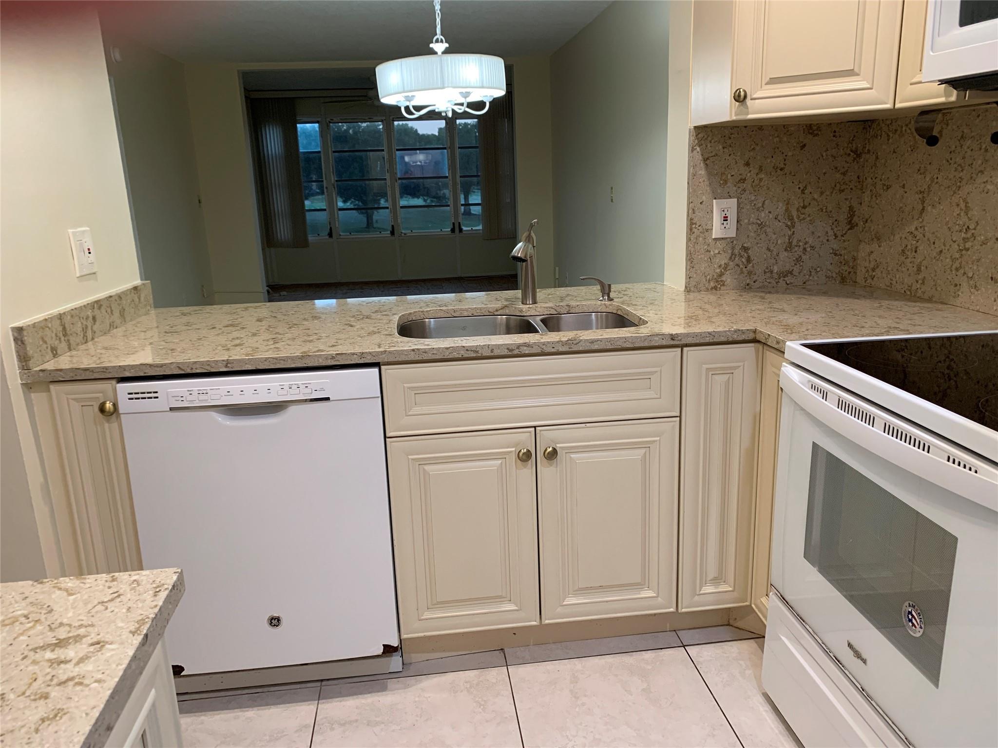 Pine Island Ridge - Residential