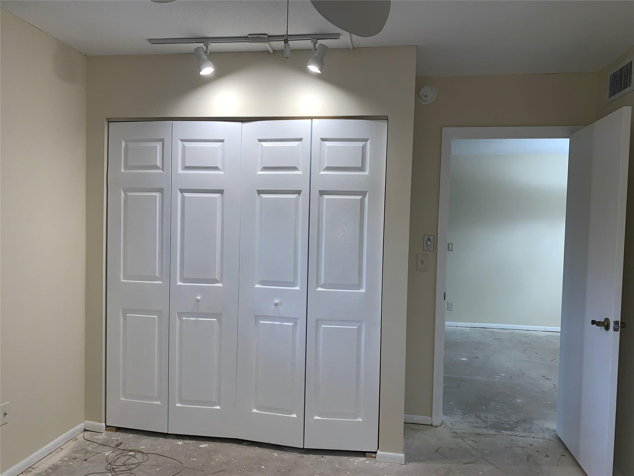 Pine Island Ridge - Residential