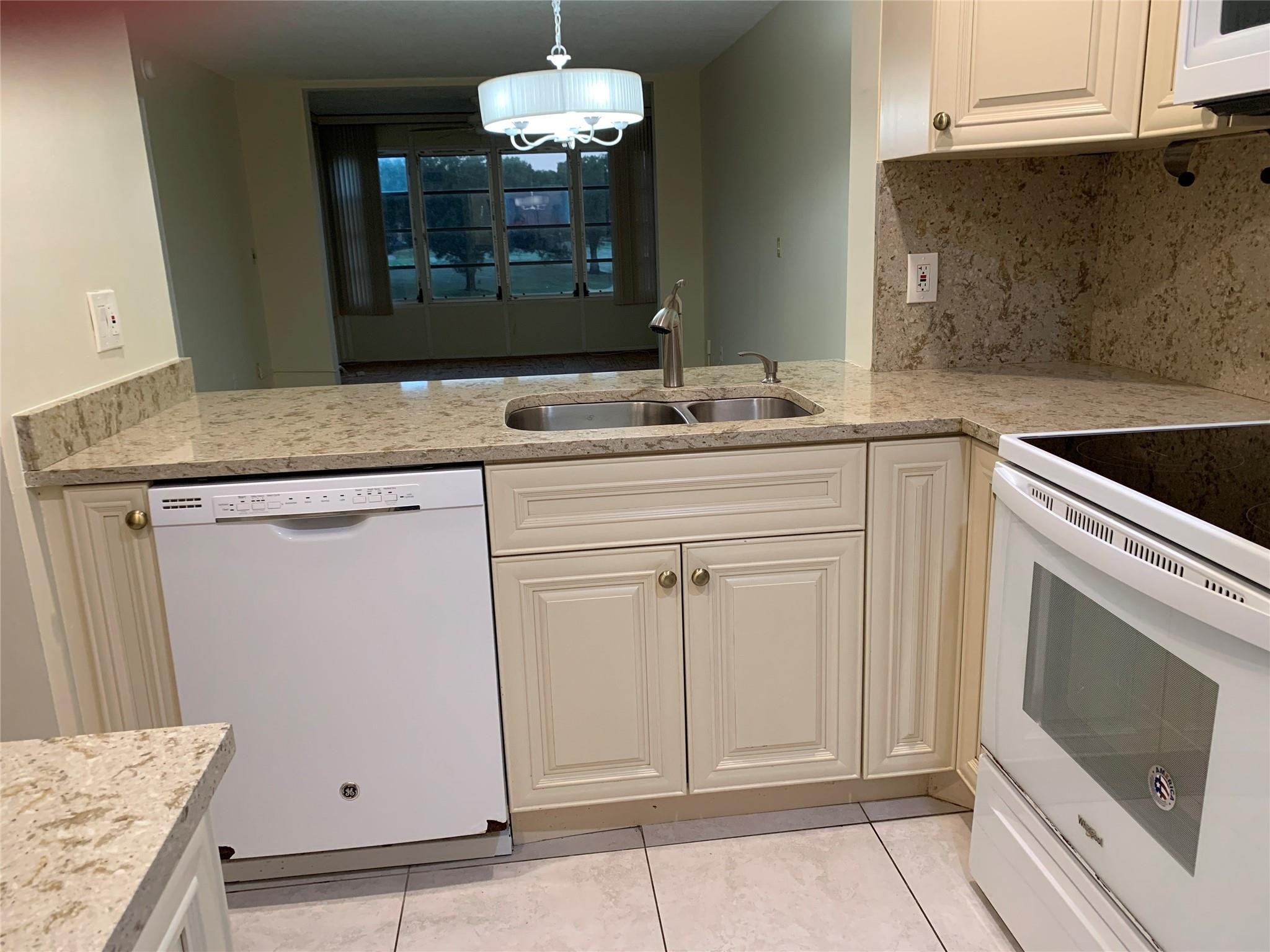 Pine Island Ridge - Residential