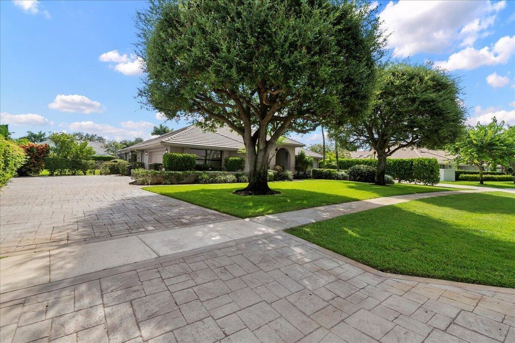 Photo of 2141 Greenview Cove Drive, Wellington, FL 33414 (MLS # R11103586)