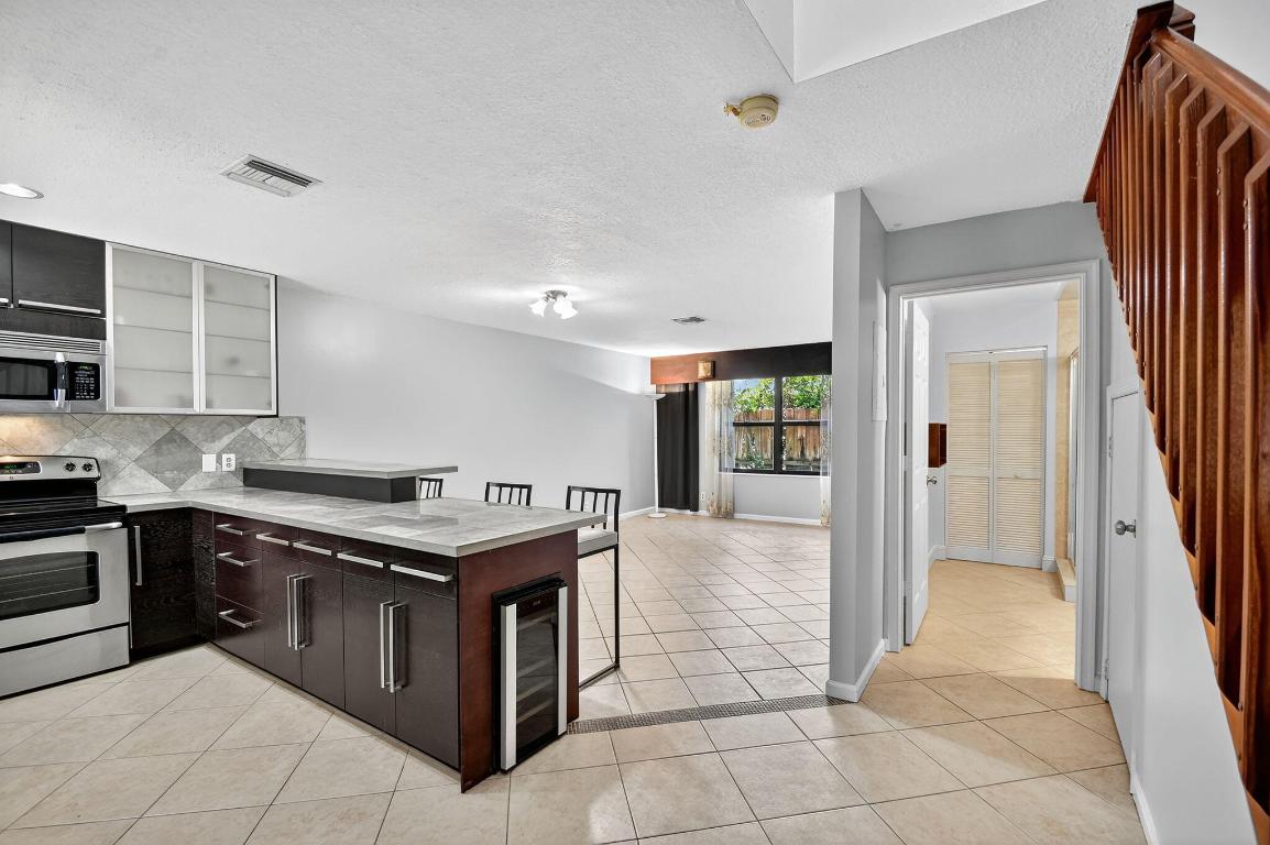 MANGO VILLAS TOWNHOUSE - Residential