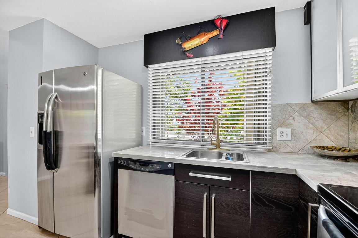 MANGO VILLAS TOWNHOUSE - Residential