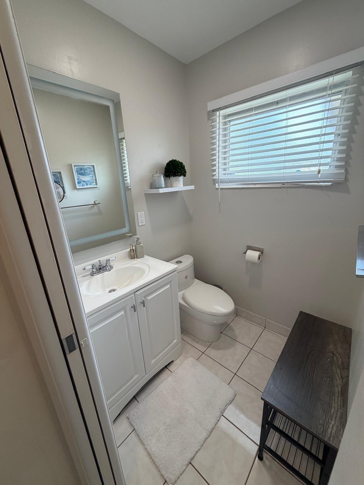 CRESTHAVEN VILLAS CONDO 31 - Residential Lease