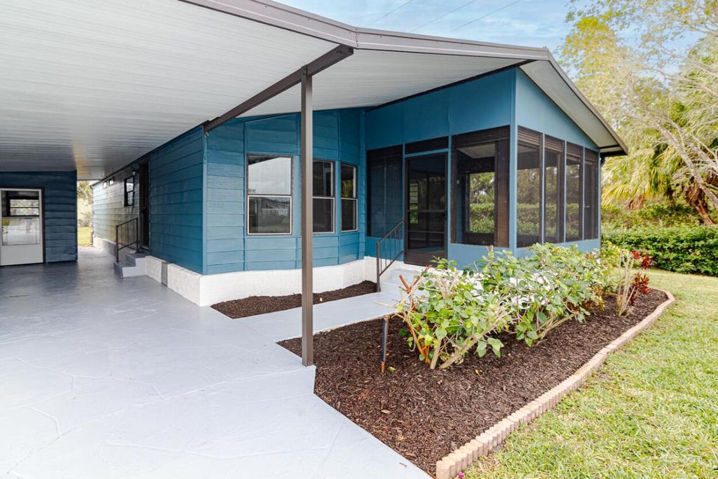 Photo of 2900 SW Thunderbird Trail, Stuart, FL 34997 (MLS # R10956240)