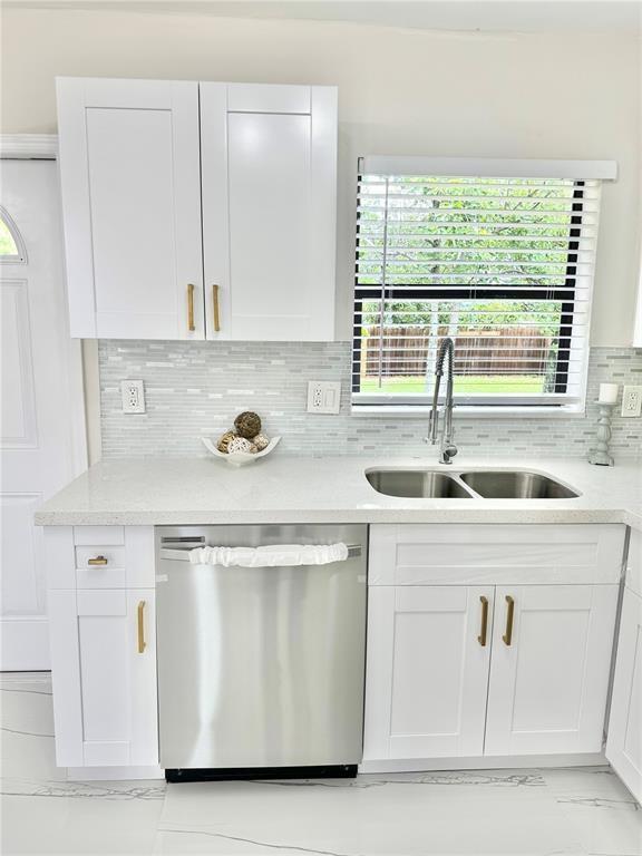 1783 Lauderdale Manor Dr
