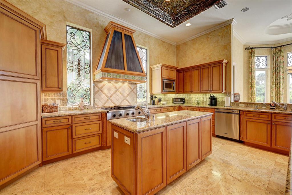 HARBOUR ISLES - Residential