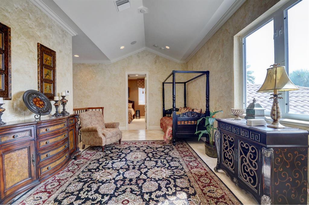 HARBOUR ISLES - Residential