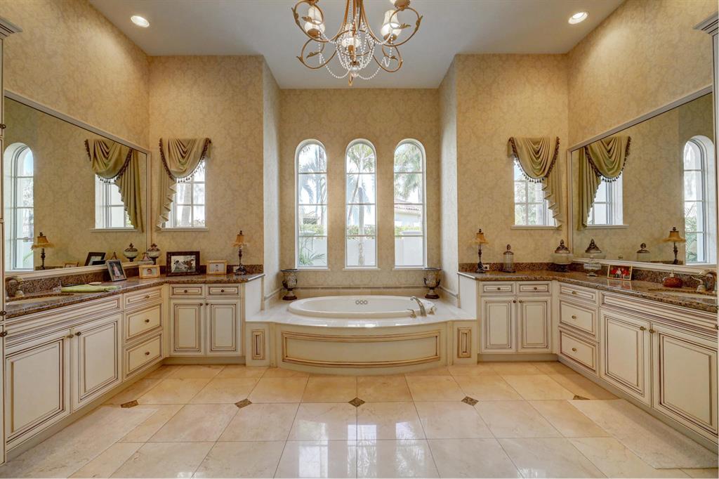 HARBOUR ISLES - Residential