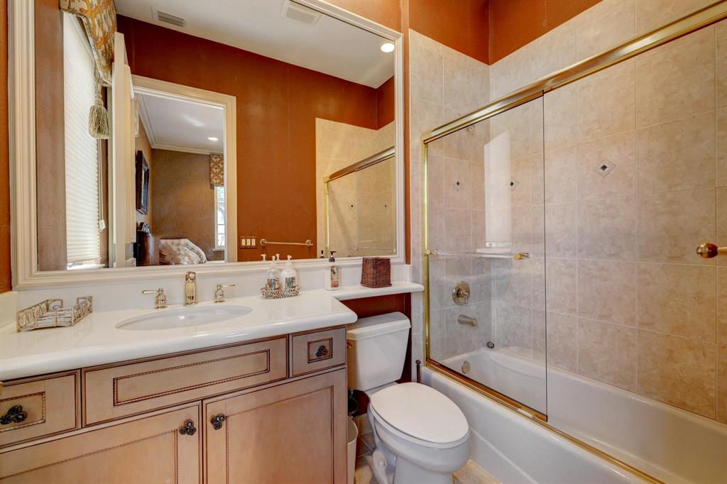 HARBOUR ISLES - Residential