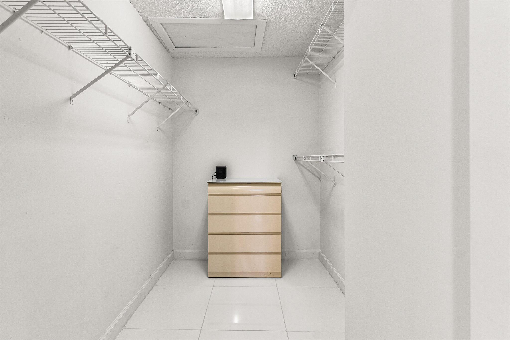 PARKSHORE - Residential