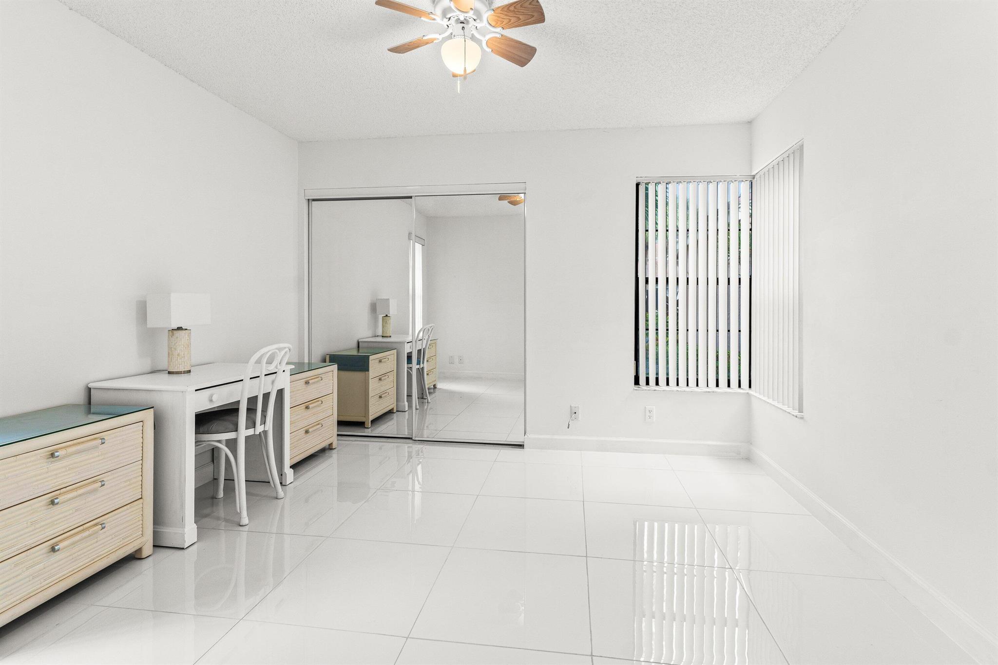 PARKSHORE - Residential