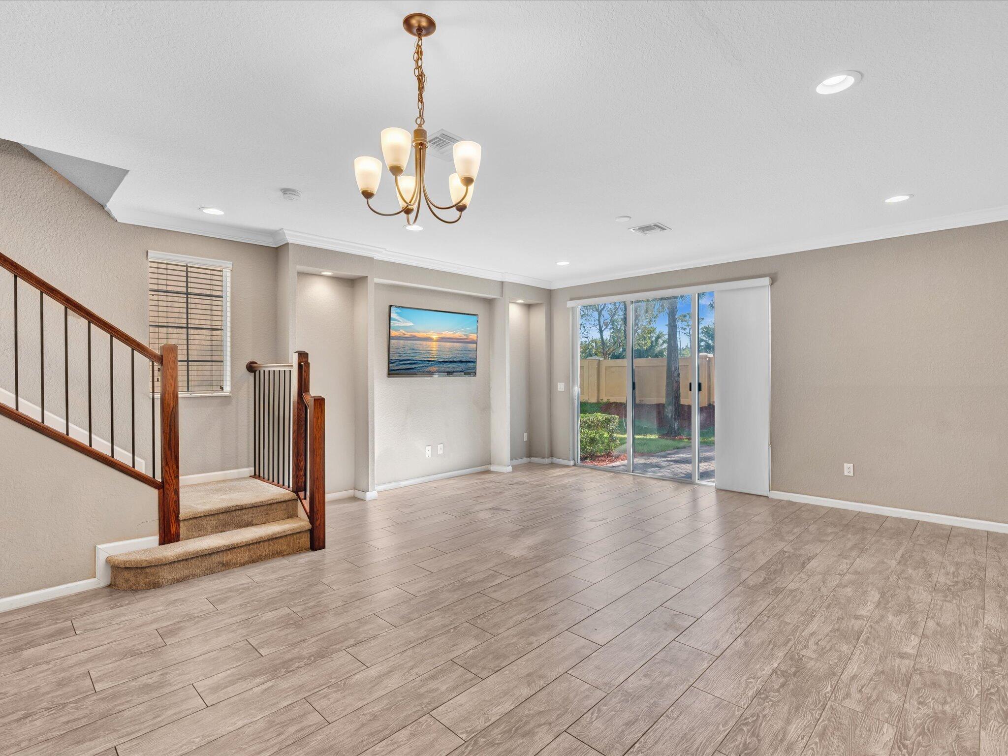 COLONY RESERVE AT LAKE WORTH - Residential