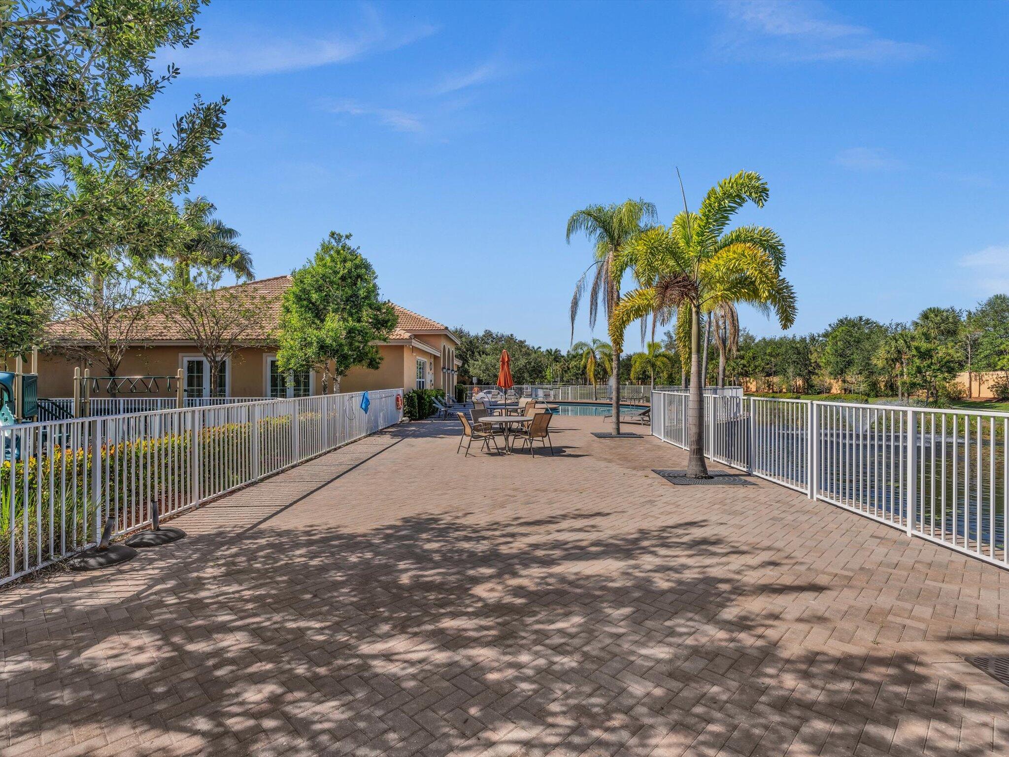 COLONY RESERVE AT LAKE WORTH - Residential