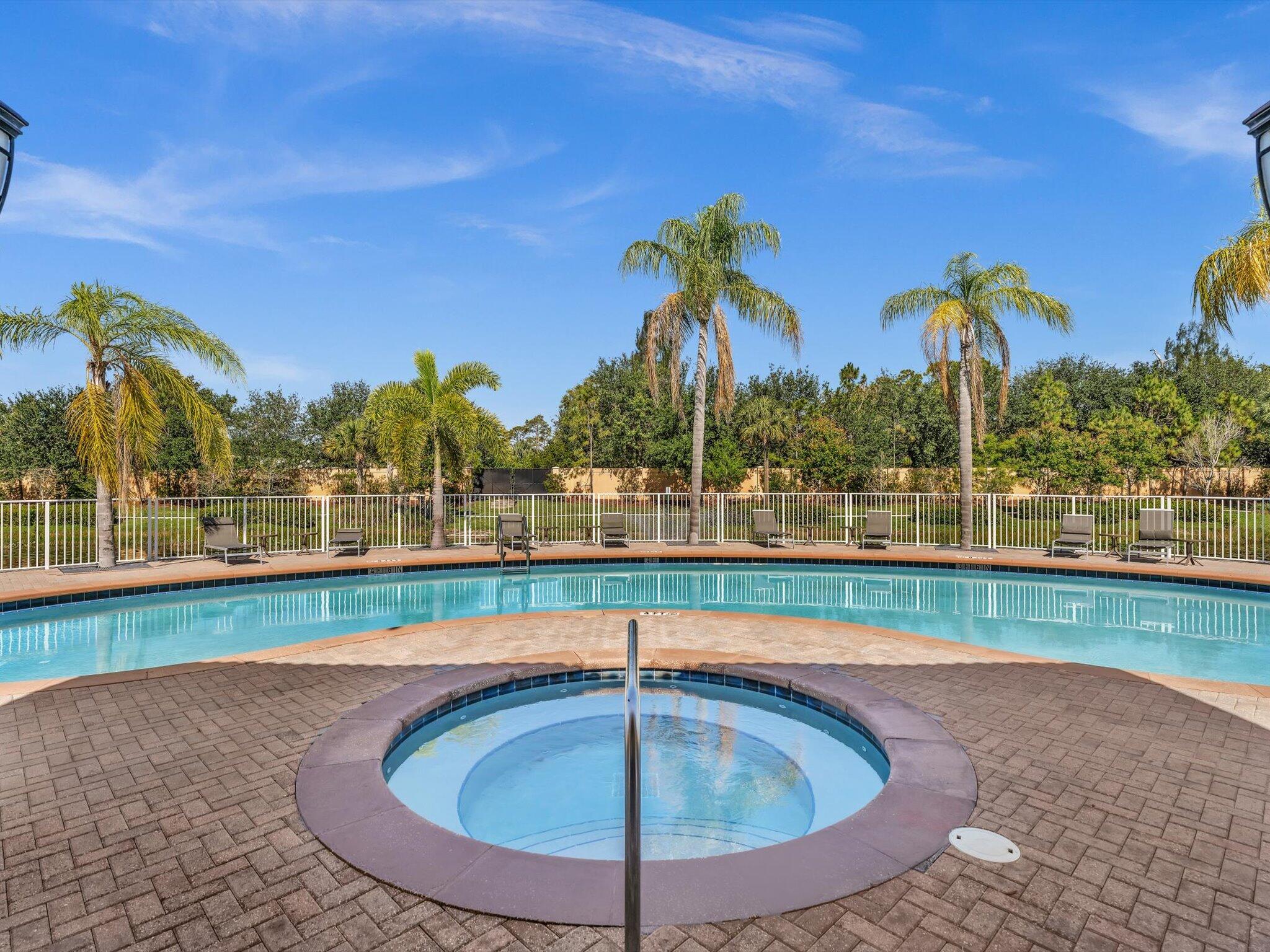 COLONY RESERVE AT LAKE WORTH - Residential