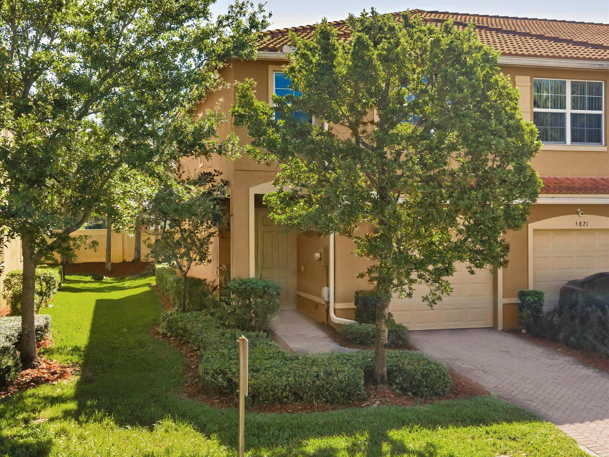 COLONY RESERVE AT LAKE WORTH - Residential