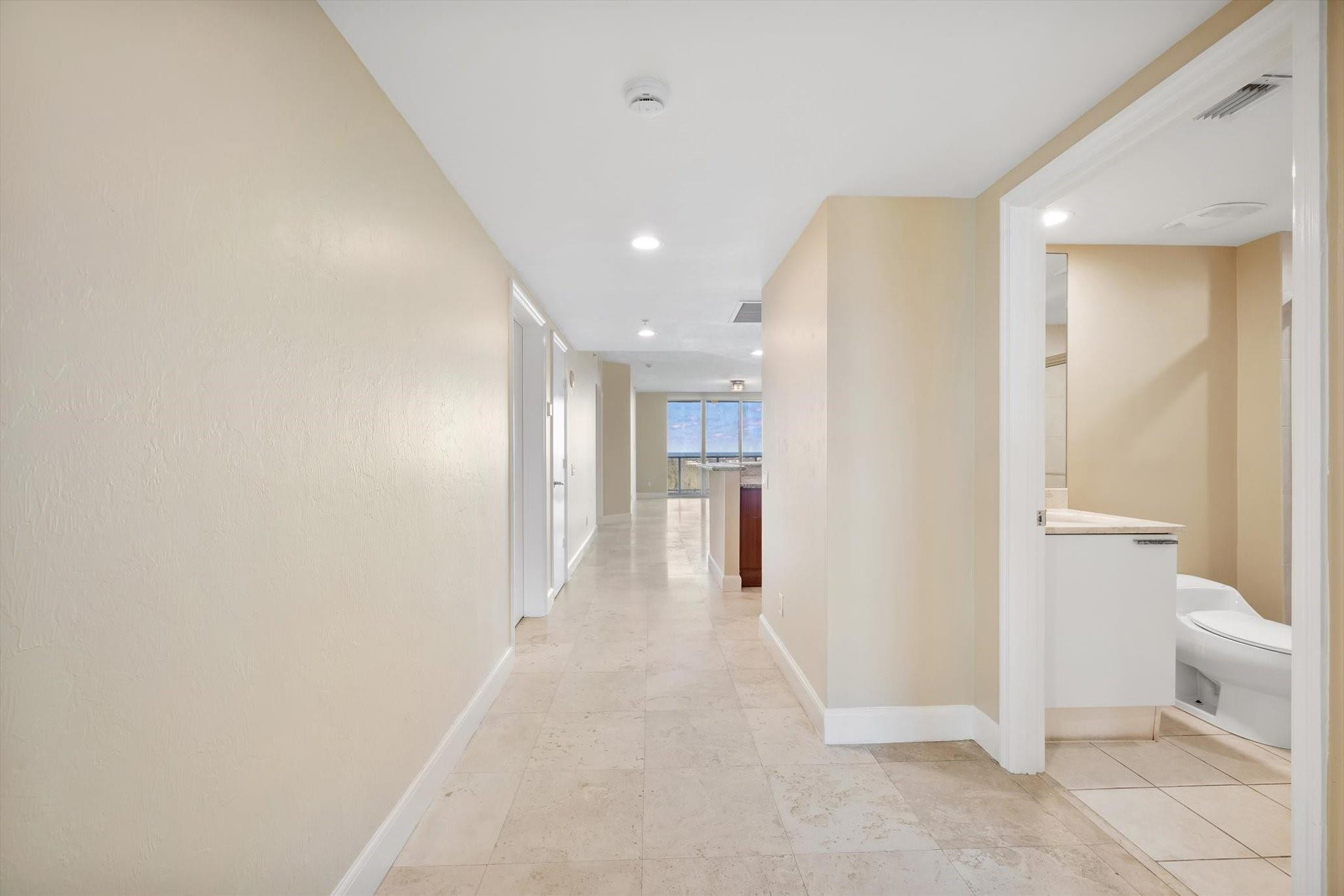 ONE FIFTY ONE @ BISCAYNE - Residential Lease