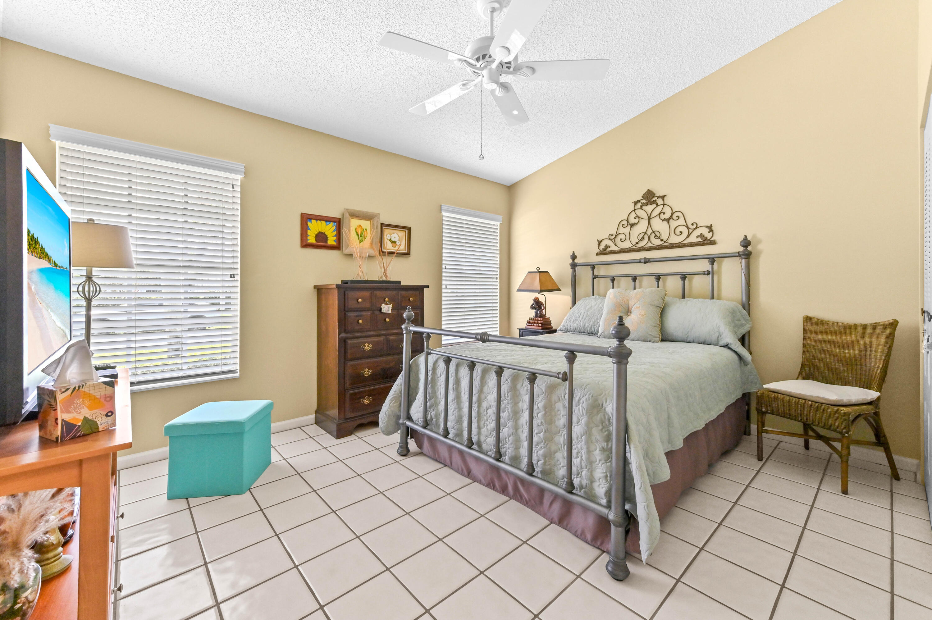 CYPRESS LAKES - Residential