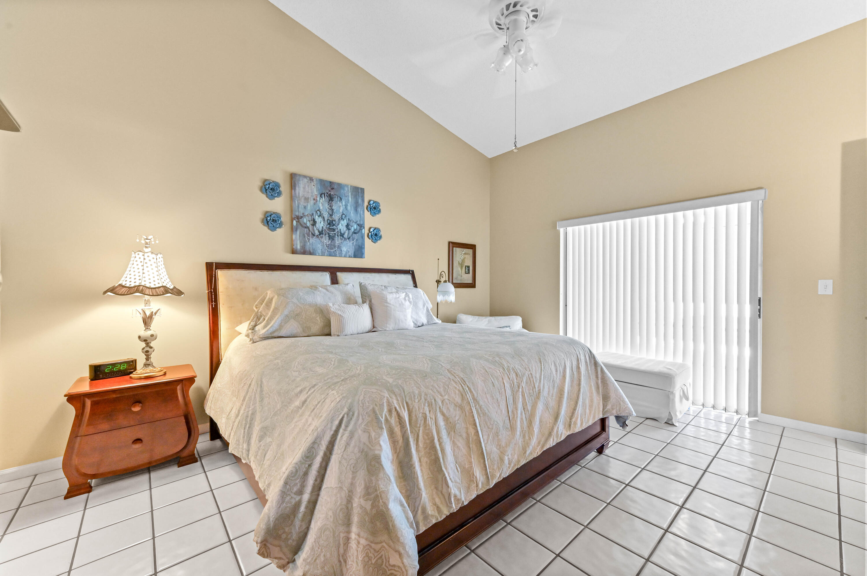 CYPRESS LAKES - Residential