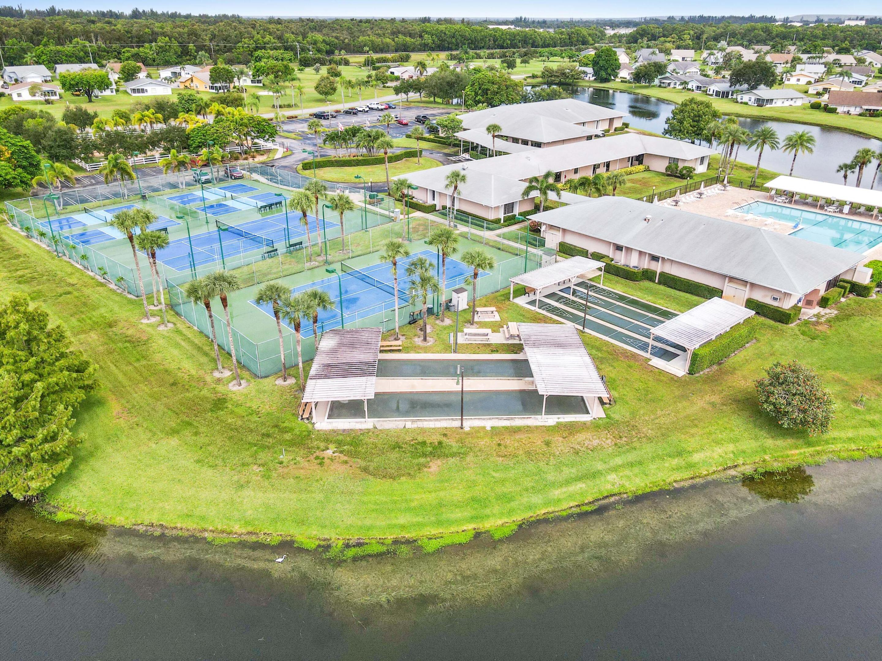 CYPRESS LAKES - Residential