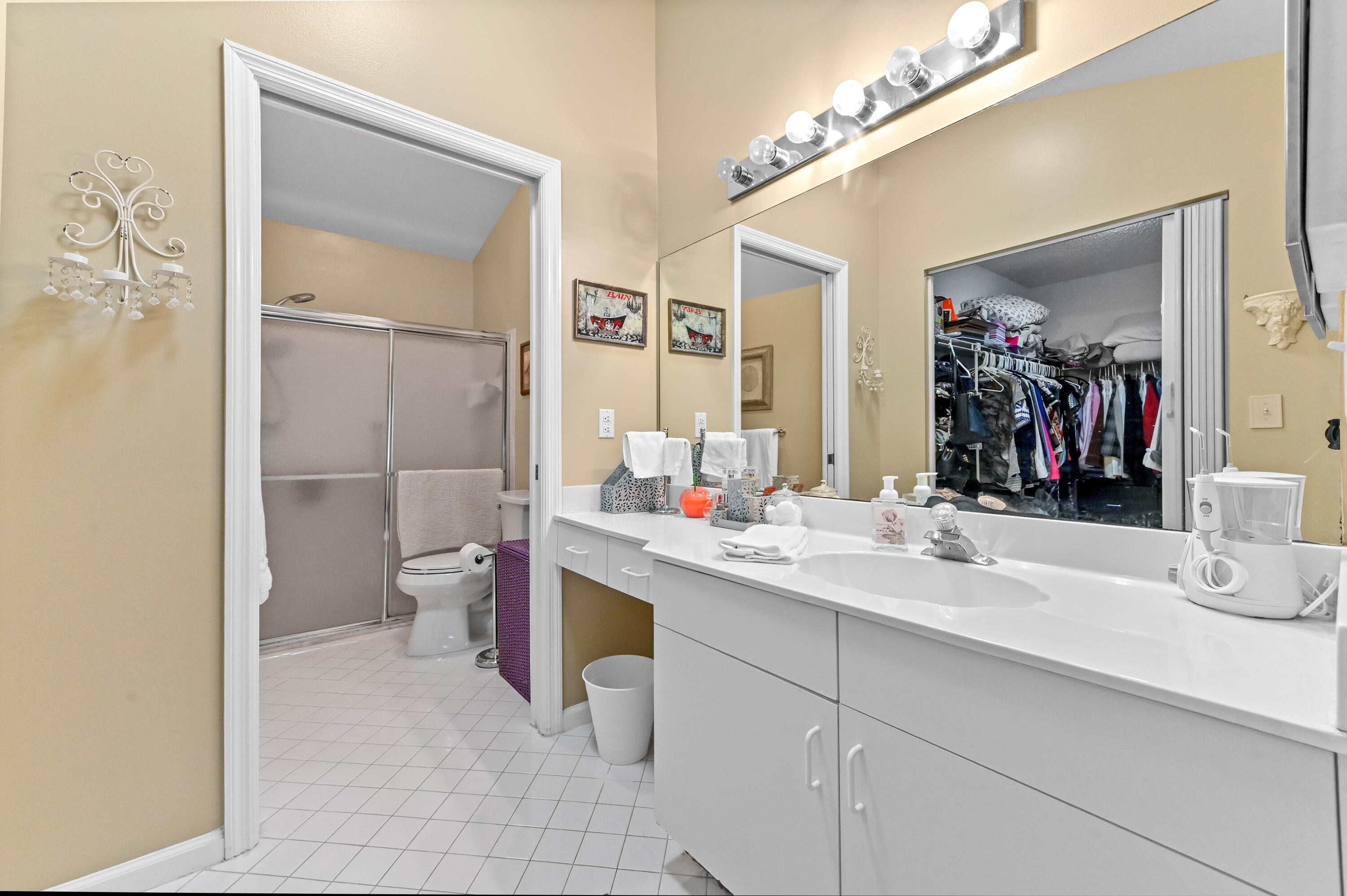 CYPRESS LAKES - Residential