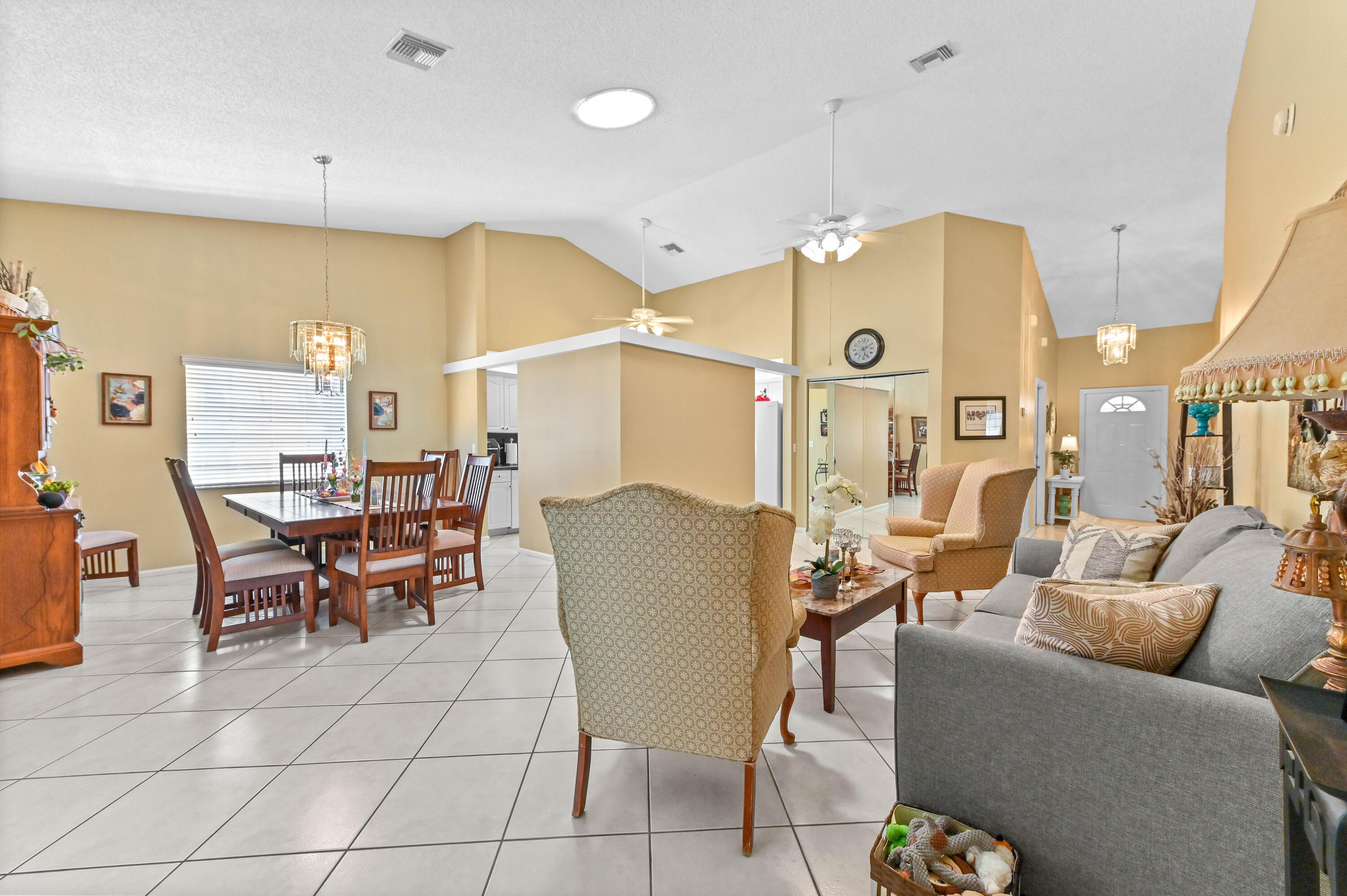 CYPRESS LAKES - Residential