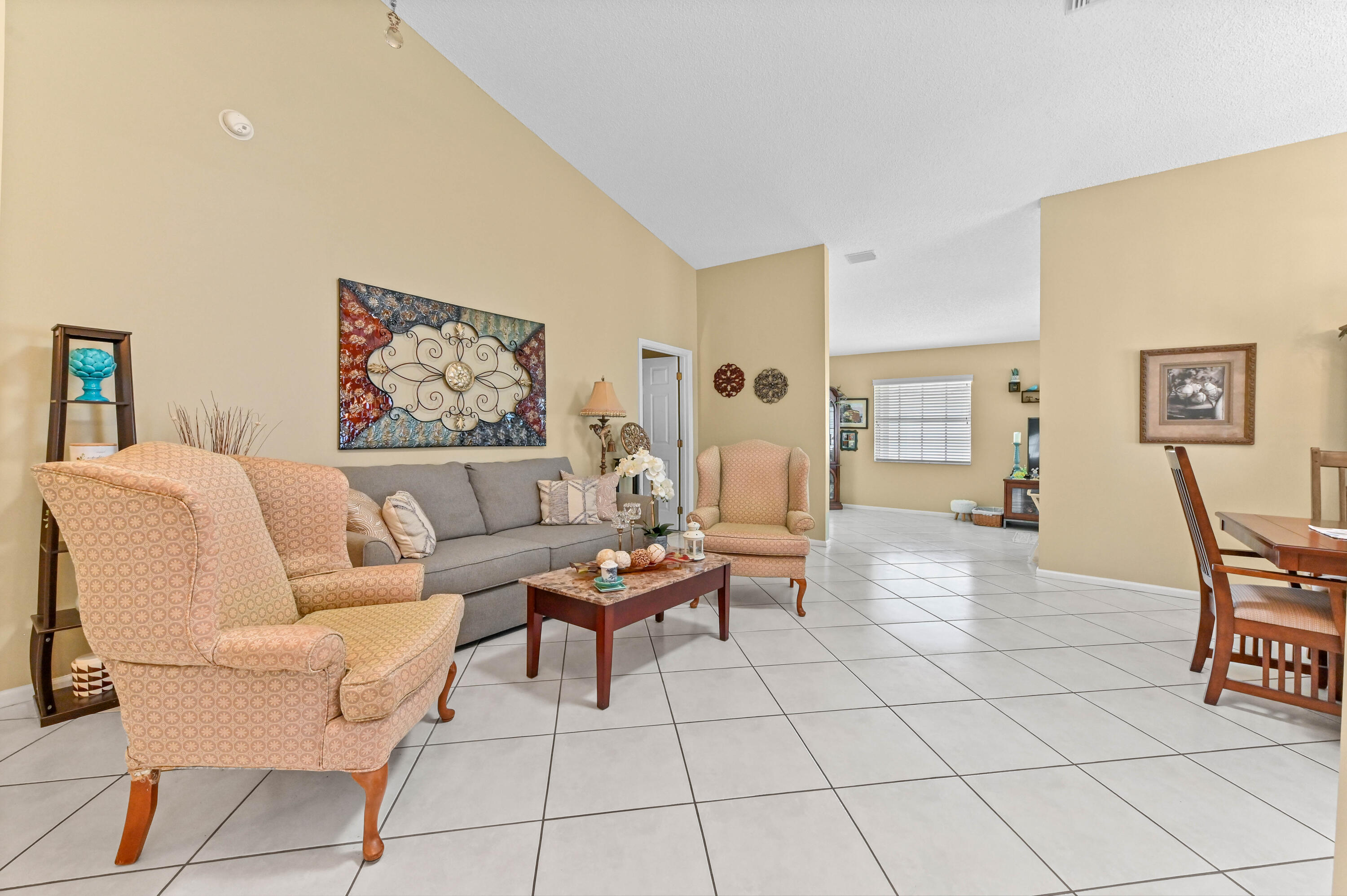 CYPRESS LAKES - Residential