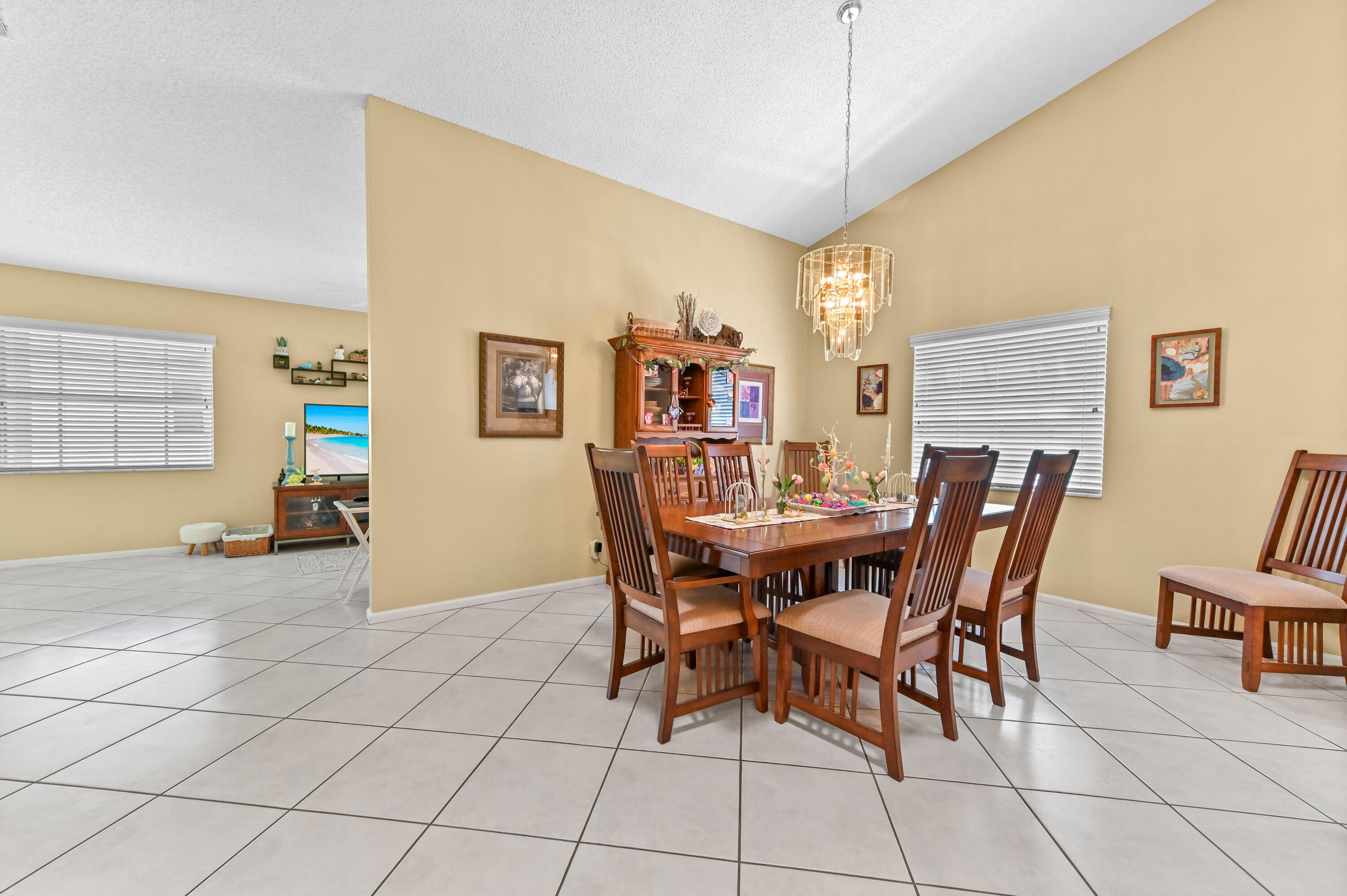 CYPRESS LAKES - Residential