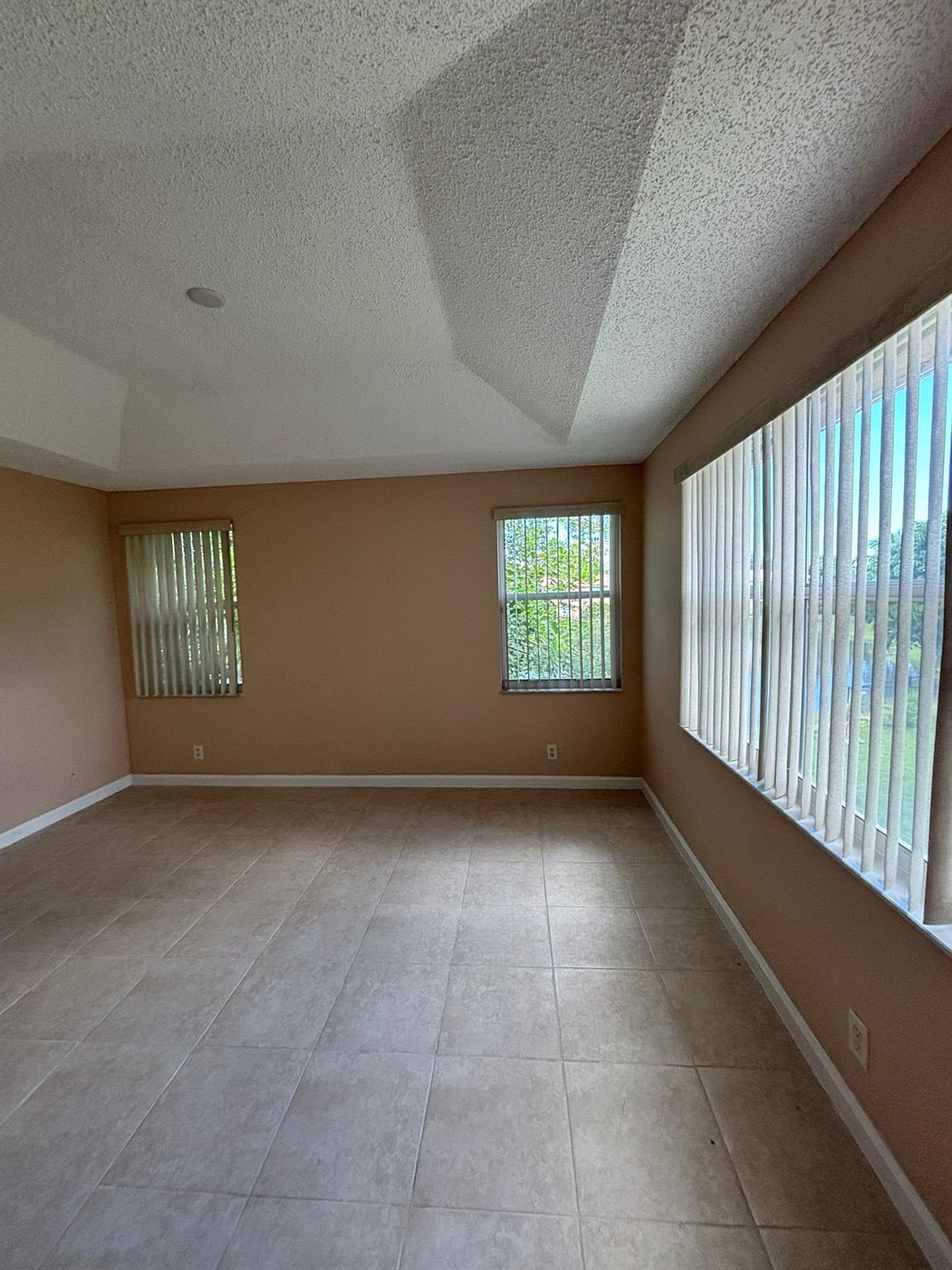 S & R Of Inverrary Prcl O - Residential Lease