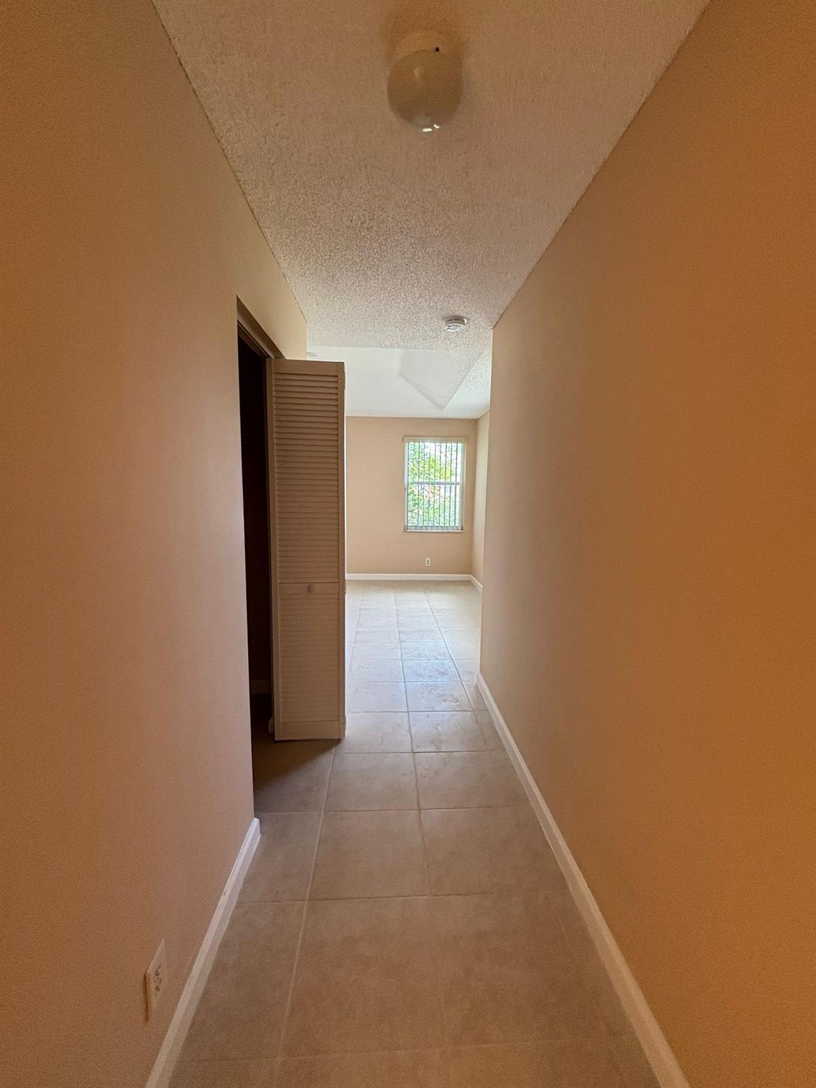 S & R Of Inverrary Prcl O - Residential Lease